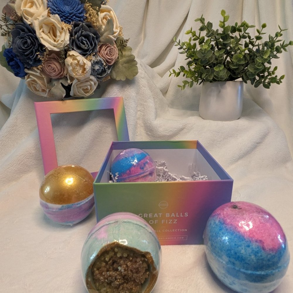 🌸 NIB Great Balls of Fizz Gift Box with 4 Bath Bombs from Patisserie London - Picture 8 of 12